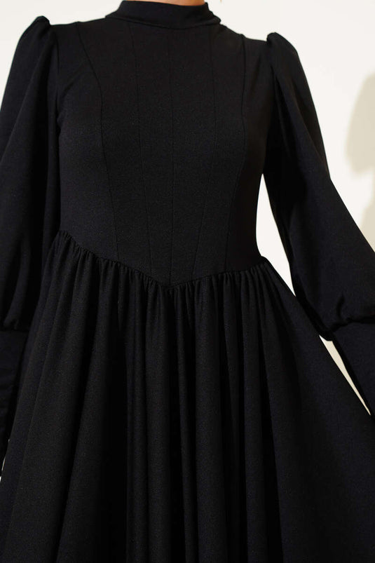 Önü Dikişli Bel Büzgülü Elbise Siyah