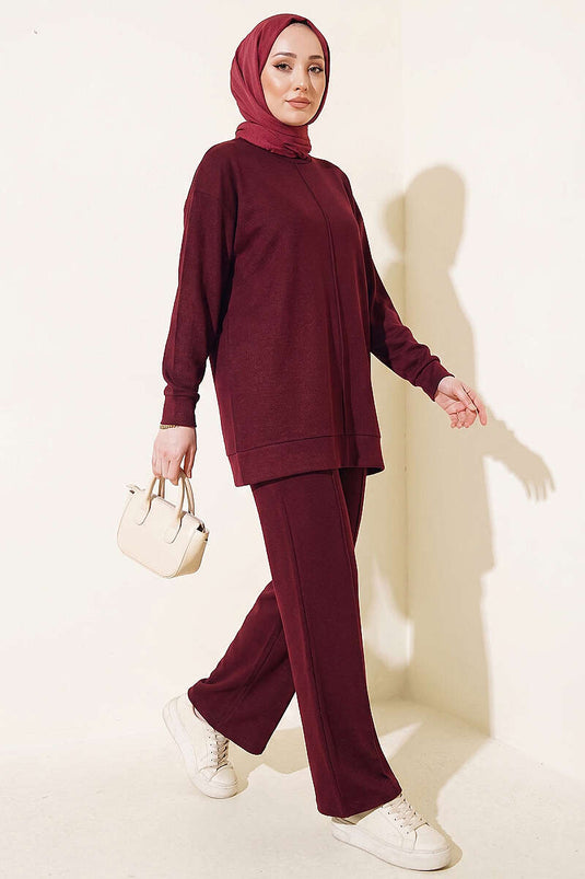 Ensemble deux pièces bordeaux avec couture avant