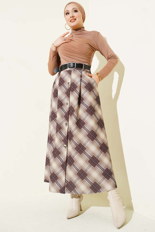 Jupe à carreaux beige avec boutons sur le devant
