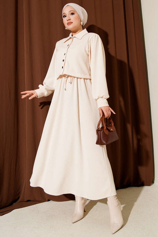 Costume deux pièces boutonné, beige