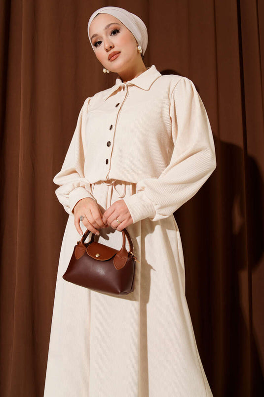 Zweiteiliger Anzug mit Knopfleiste, Beige