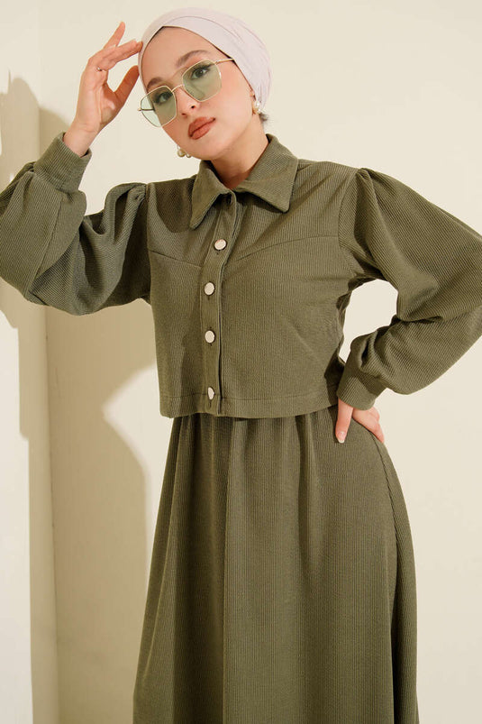 Costume deux pièces à boutons, kaki