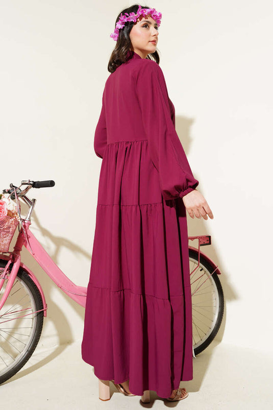 Robe basique à superpositions avec boutons sur le devant, prune