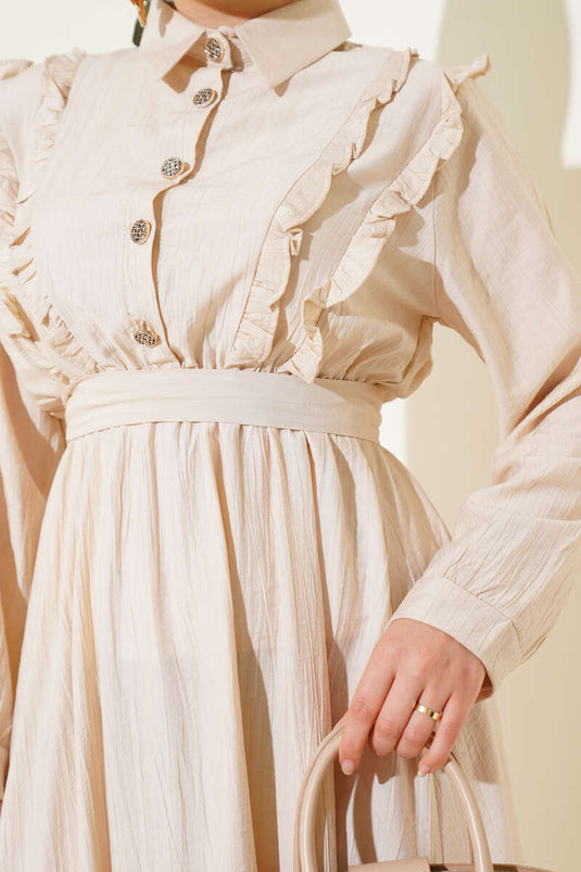 Kleid mit Rüschendetail vorne und Gürtel Beige