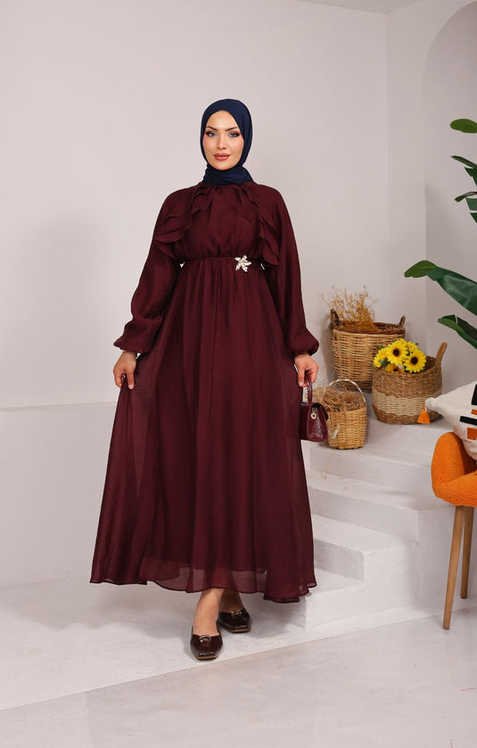 Modest Jurk Met Ruches En Strikdetail Aan De Voorzijde In Mûre