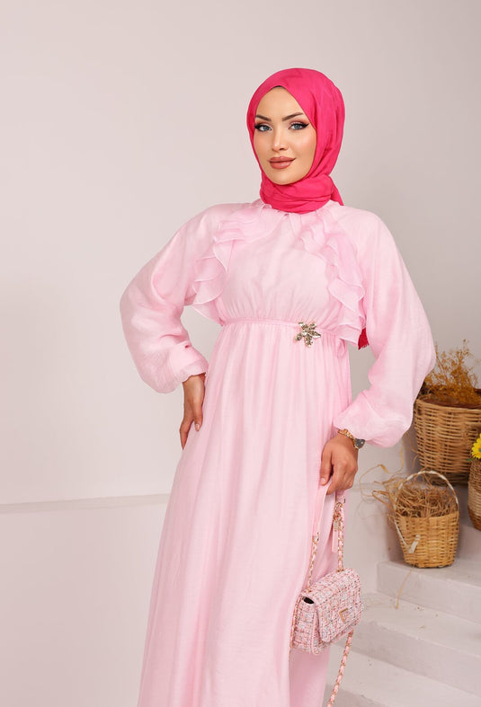 Vestido Modesto Rosa Con Detalle De Lazo Y Volantes En El Frente