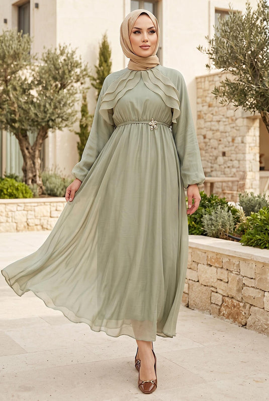 Modest Groene Olive Jurk Met Ruches En Strikdetail Aan De Voorzijde