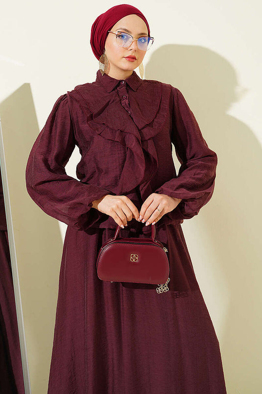 Ensemble deux pièces avec blouse à volants et jupe, couleur mûre