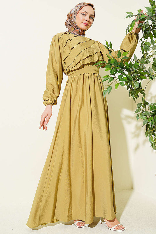 Robe ceinturée à volants vert avocat