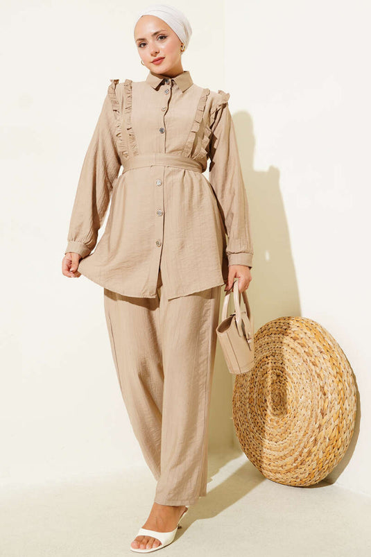 طقم لاتيه مكون من قطعتين مع حزام من الأمام بكشكشة