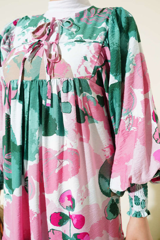 فستان أخضر منقوش بالدانتيل