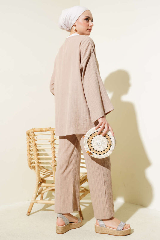 مجموعة لاتيه مزدوجة مجعدة ومربوطة بحبل أمامي