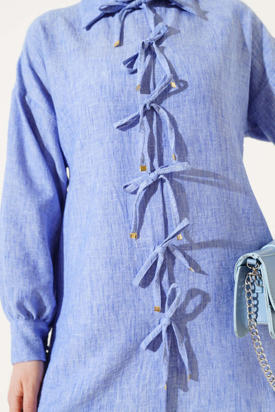 قميص نيلي برباط أمامي من الحبل