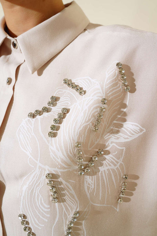 Hemd mit glänzendem Steindetail auf der Vorderseite, Beige