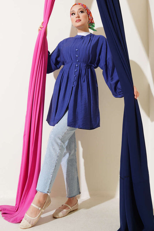 Chemise boutonnée Brit à plis sur le devant, bleu marine
