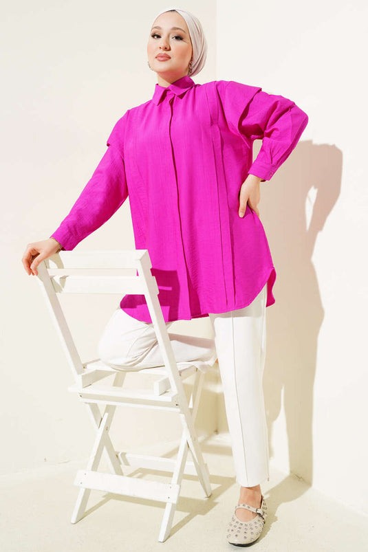 Chemise violette avec détail plissé sur le devant