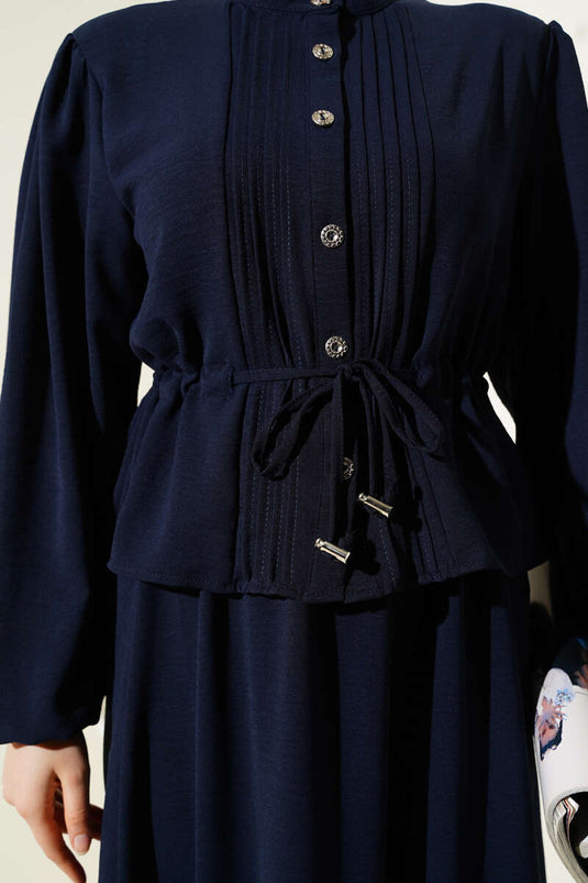 بدلة تنورة نفقية بخصر أمامي مطوي باللون الأزرق الداكن