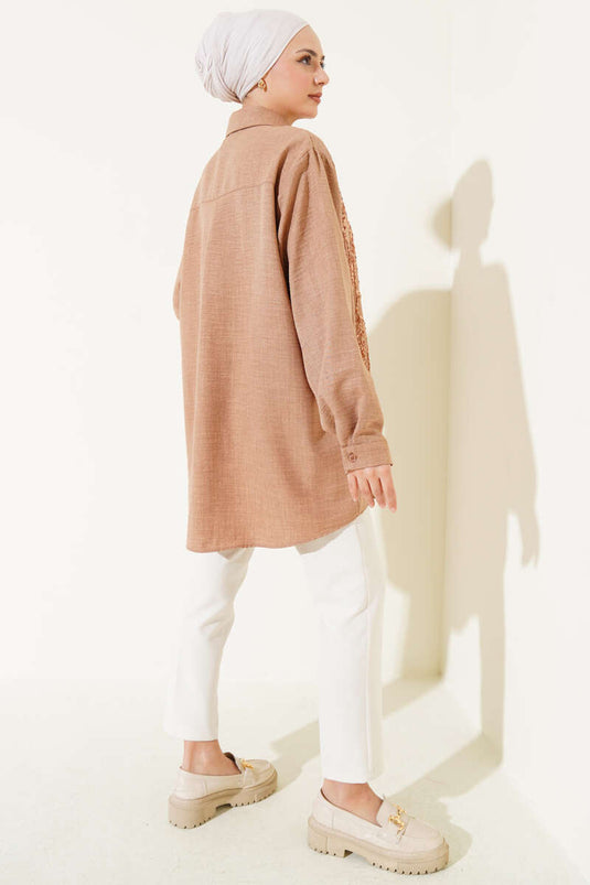 قميص لاتيه أساسي مع مقدمة مزينة بالترتر