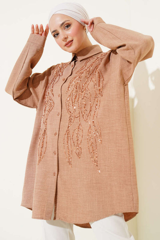 قميص لاتيه أساسي مع مقدمة مزينة بالترتر