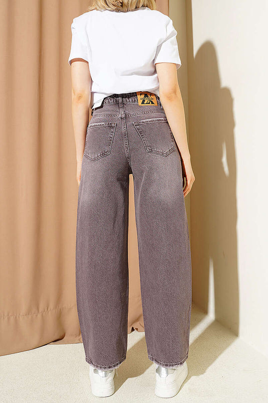 Pantalon baggy en jean avec décoration en pierres sur le devant, couleur café