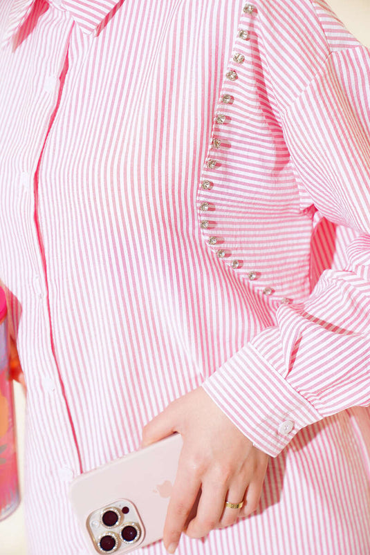 مسحوق قميص مخطط أمامي حجري