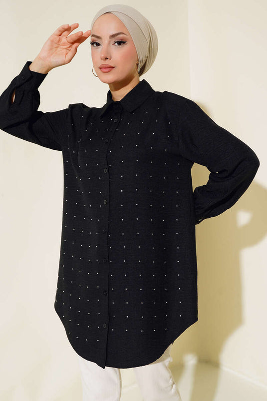 سترة بأزرار أمامية مرصعة باللون الأسود
