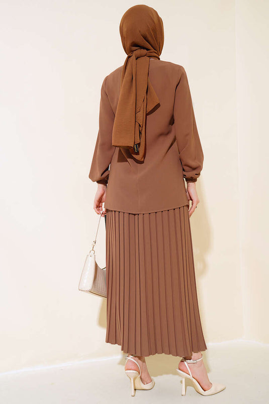 Ensemble double en crêpe avec décoration en pierre sur le devant, beige