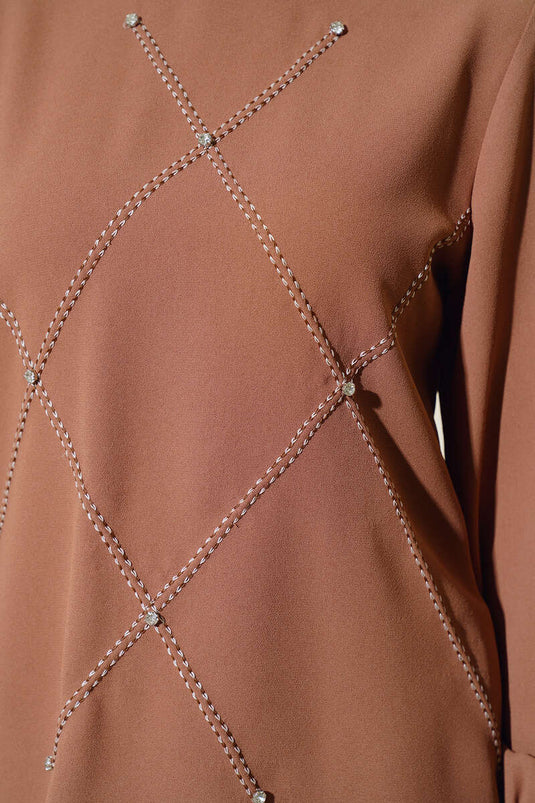 Ensemble double en crêpe avec décoration en pierre sur le devant, beige