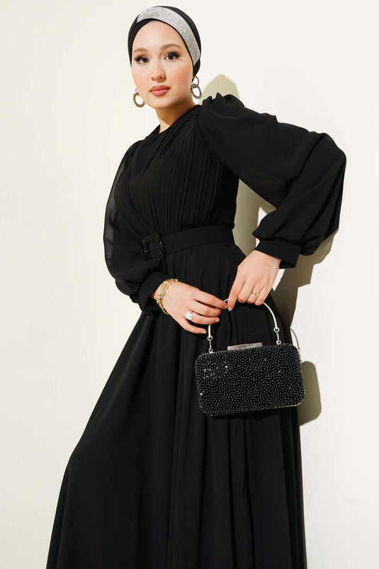 Robe de soirée plissée à ceinture et devant en V, noire