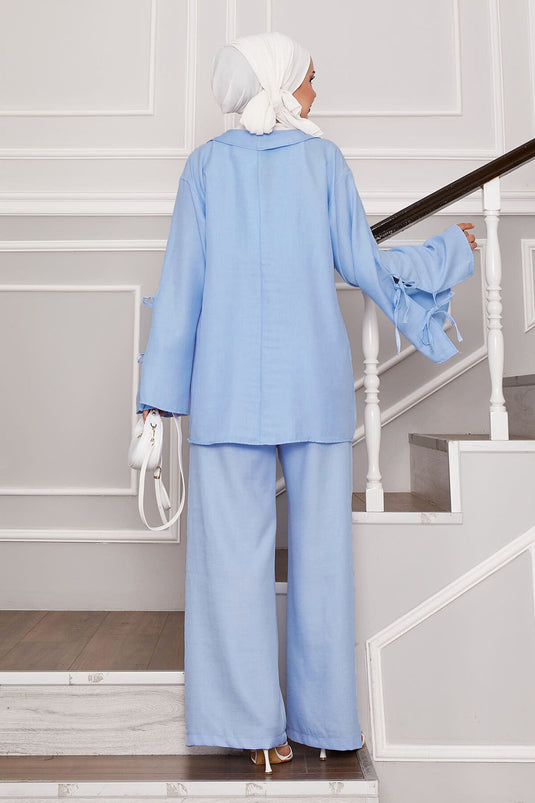 طقم مكون من قطعتين بتفاصيل دانتيل في الأمام والأكمام - أزرق فاتح