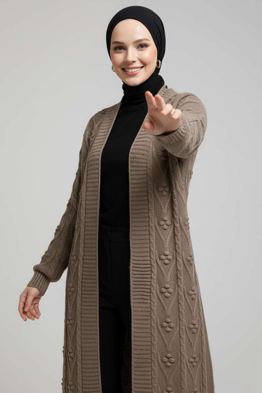 كارديغان طويل محبوك بنقوش بارزة بلون الجمل