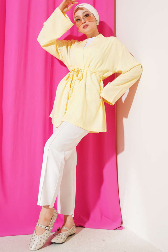 Kimono tricoté avec ceinture jaune