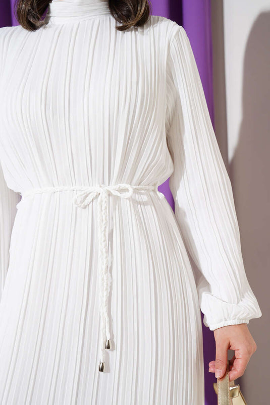 فستان شيفون مطوي مع حزام محبوك باللون البيج