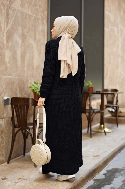 بدلة كارديجان محبوكة باللون الأسود