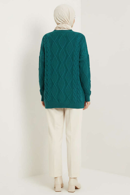 كنزة صوفية بلون الزمرد