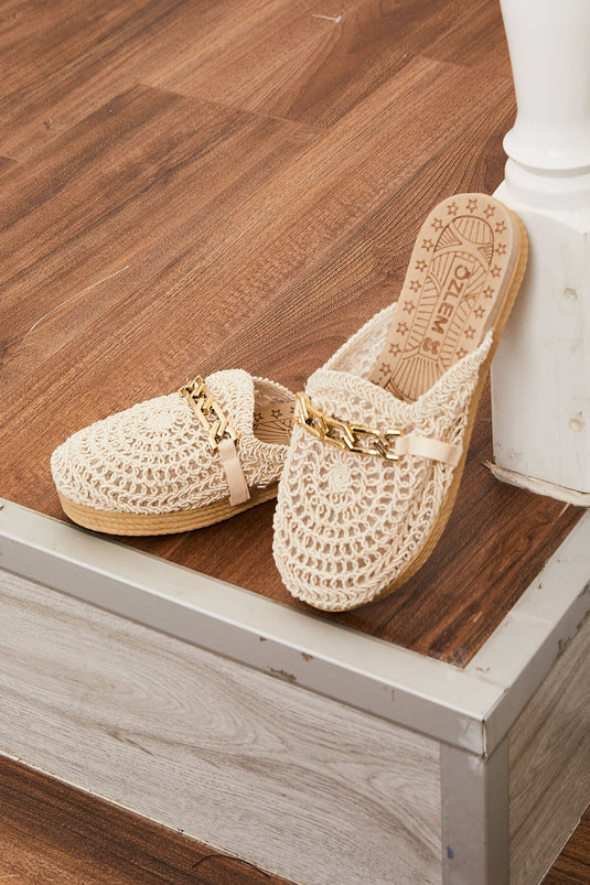 Örme Zincir Toka Detaylı Terlik Krem