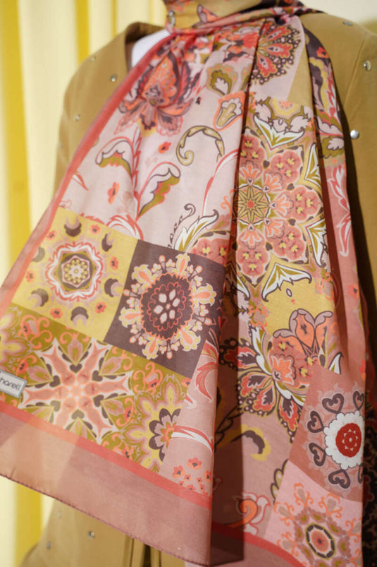 Châle authentique à motifs floraux camel