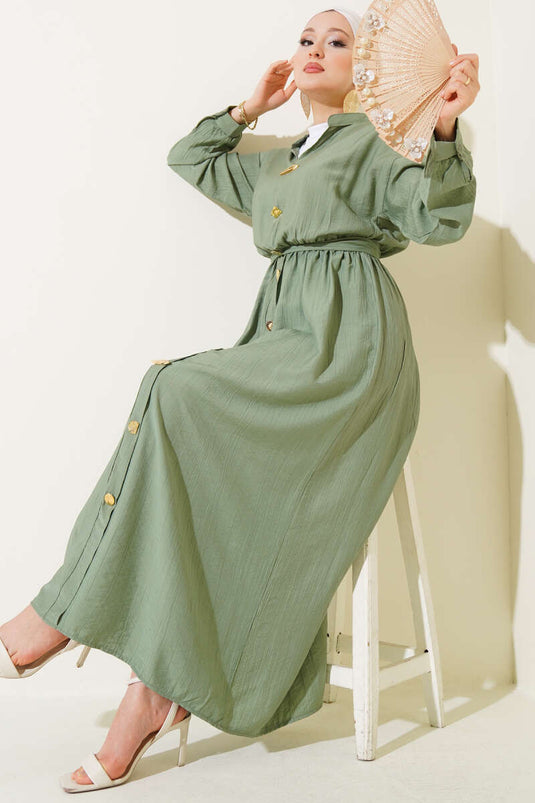فستان بيضاوي بأزرار باللون الأخضر الزيتوني