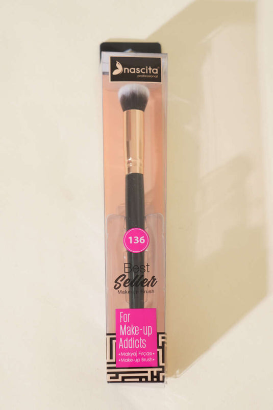 فرشاة إخفاء العيوب البيضاوية السوداء