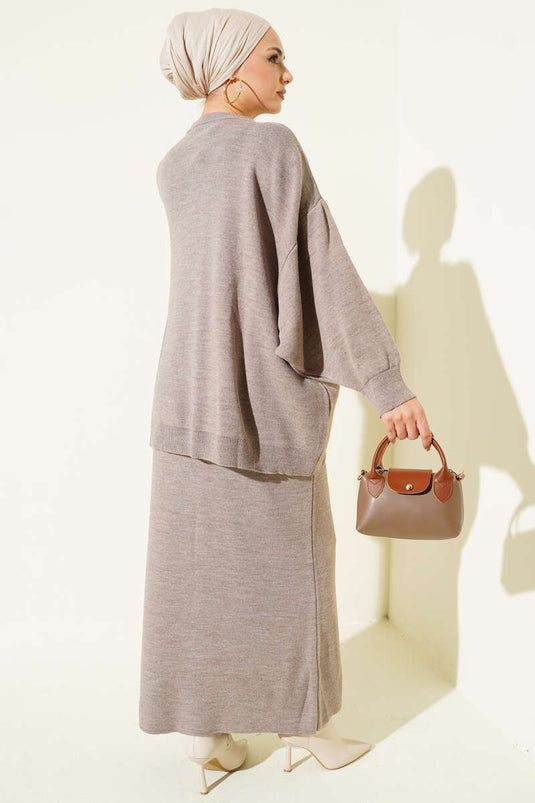 Ensemble deux pièces en maille, tunique oversize et jupe, couleur vison