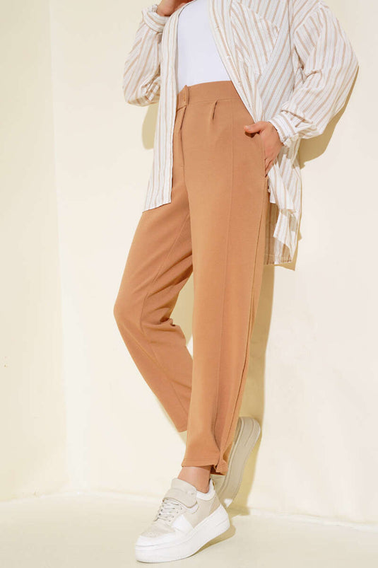 Pantalon Ample Boutonné Camel