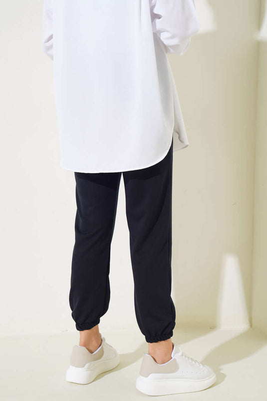 Jogginghose mit elastischem Bein in Marineblau