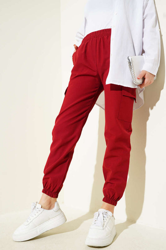 بنطلون كارجو بسلسلة مرنة للساق باللون الأحمر الداكن