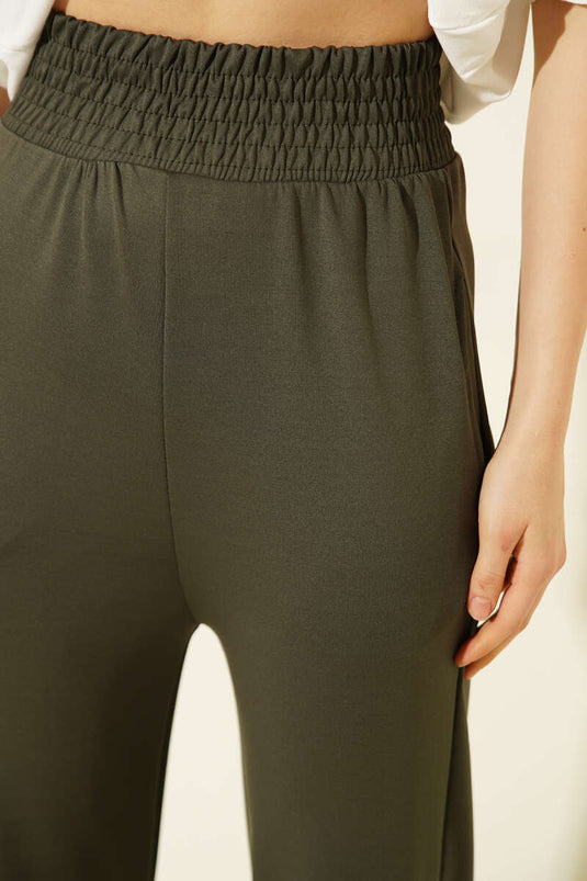 Pantalon en scuba kaki avec poches à pince et taille élastiquée