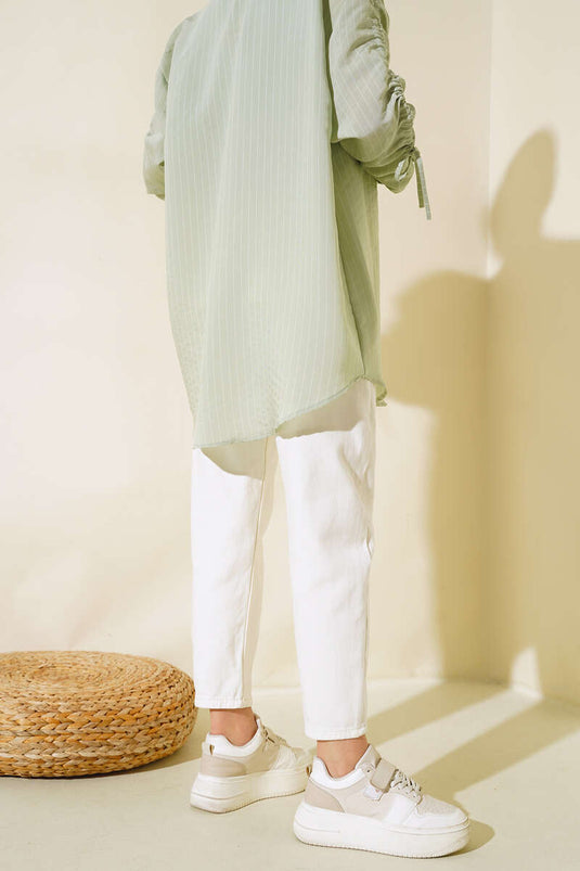 بنطلون جان إكرو