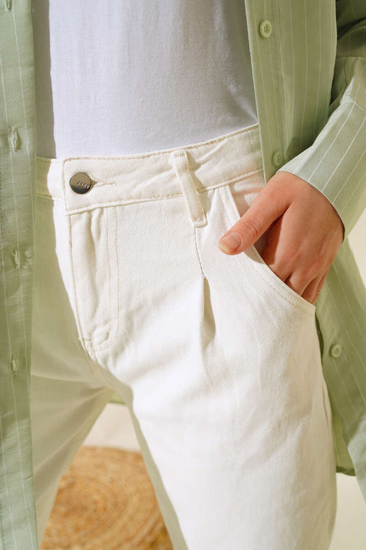 بنطلون جان إكرو