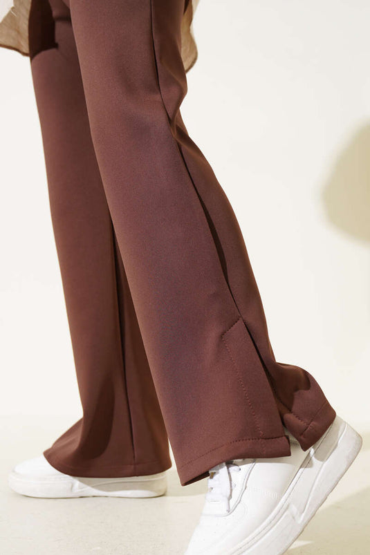 بنطال سكوبا بفتحة جانبية بني