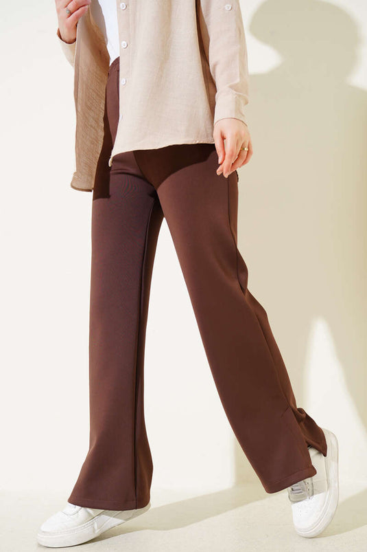 بنطال سكوبا بفتحة جانبية بني