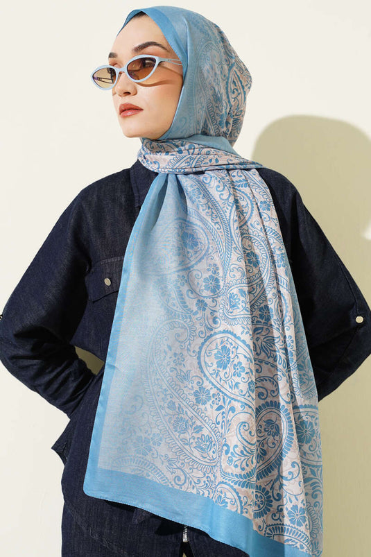 وشاح بنقشة زهور بيزلي، أزرق فاتح