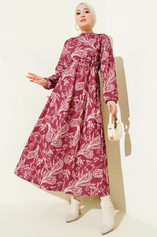 فستان بخصر مطاطي بنقشة بيزلي بلون خمري